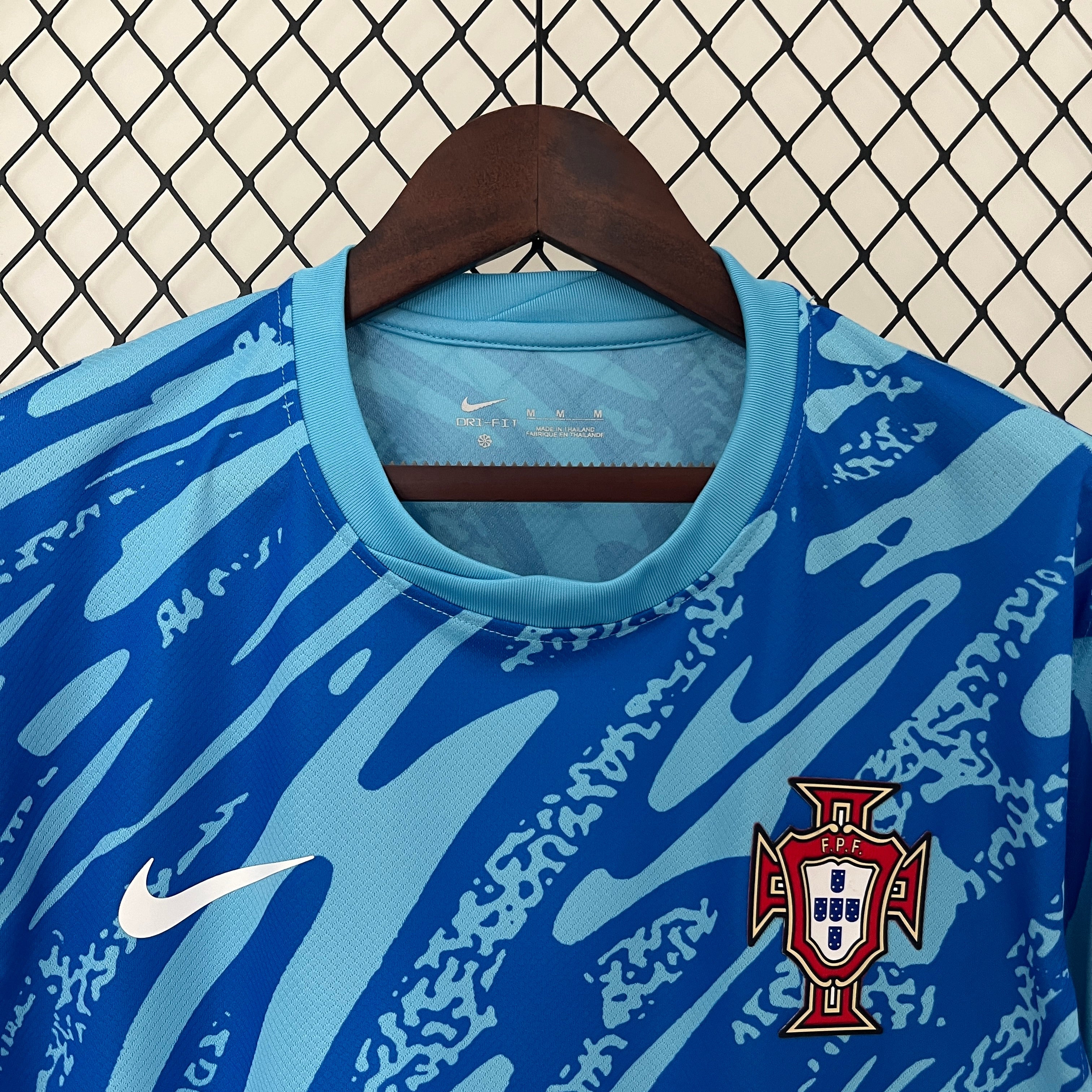 Camisa Portugal Goleiro azul 24/25 - Versão Torcedor
